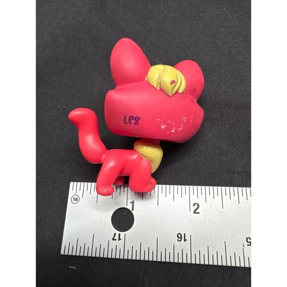 Littlest Pet Shop Red Fox Collectible Toy Figure - Picture 2 of 4
